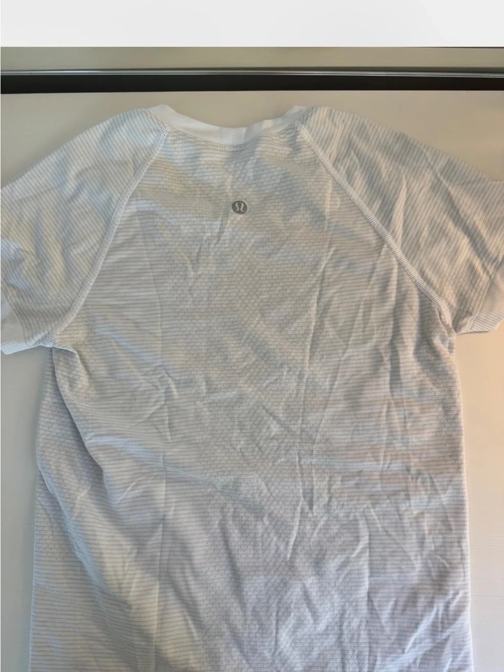 lululemon athletica Short Sleeve Tee in Light Gray/White